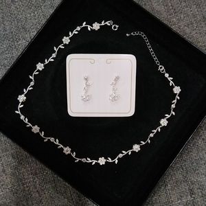 Things Remembered necklace/earrings w/box NWOT